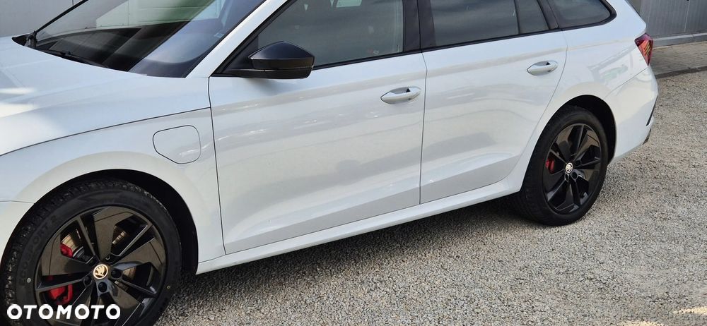 Skoda Octavia 1.4 TSI DSG RS First Edition - 19