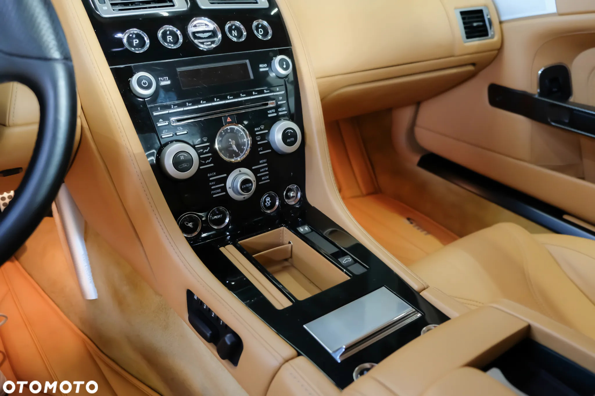 Aston Martin DBS Carbon Edition Touchtronic II - 17