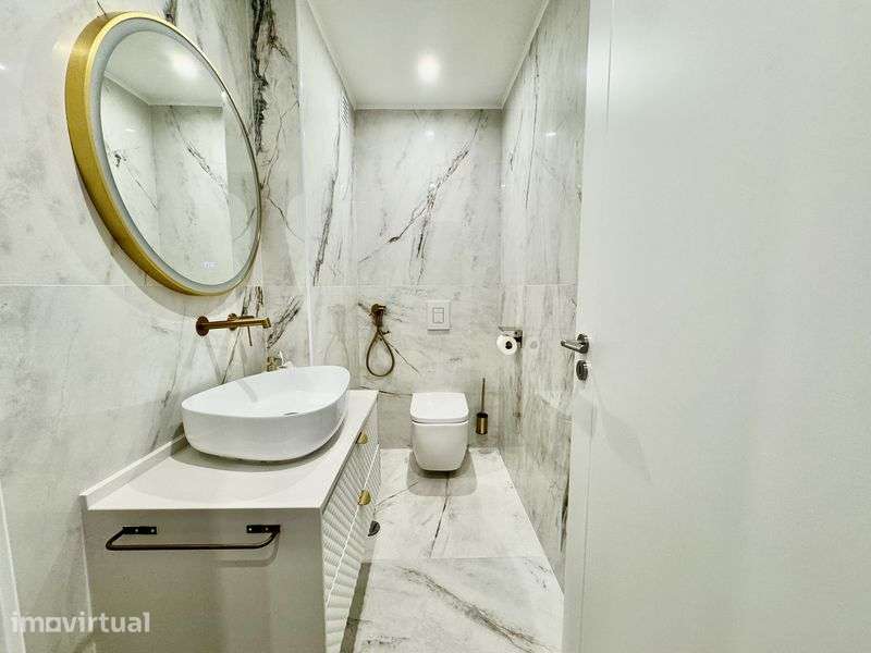 Apartamento T4 Laranjeiro, Almada , setubal - Grande imagem: 5/8