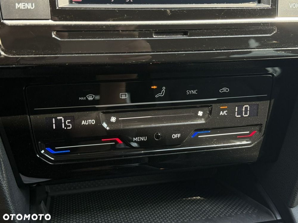 Volkswagen Passat - 28