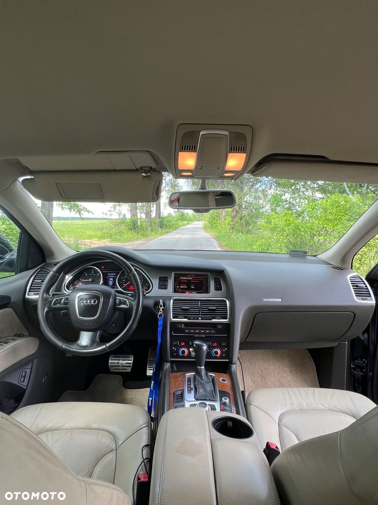 Audi Q7 - 11
