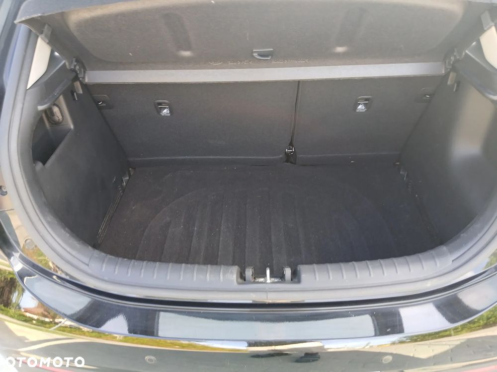Kia Rio 1.2 L - 10