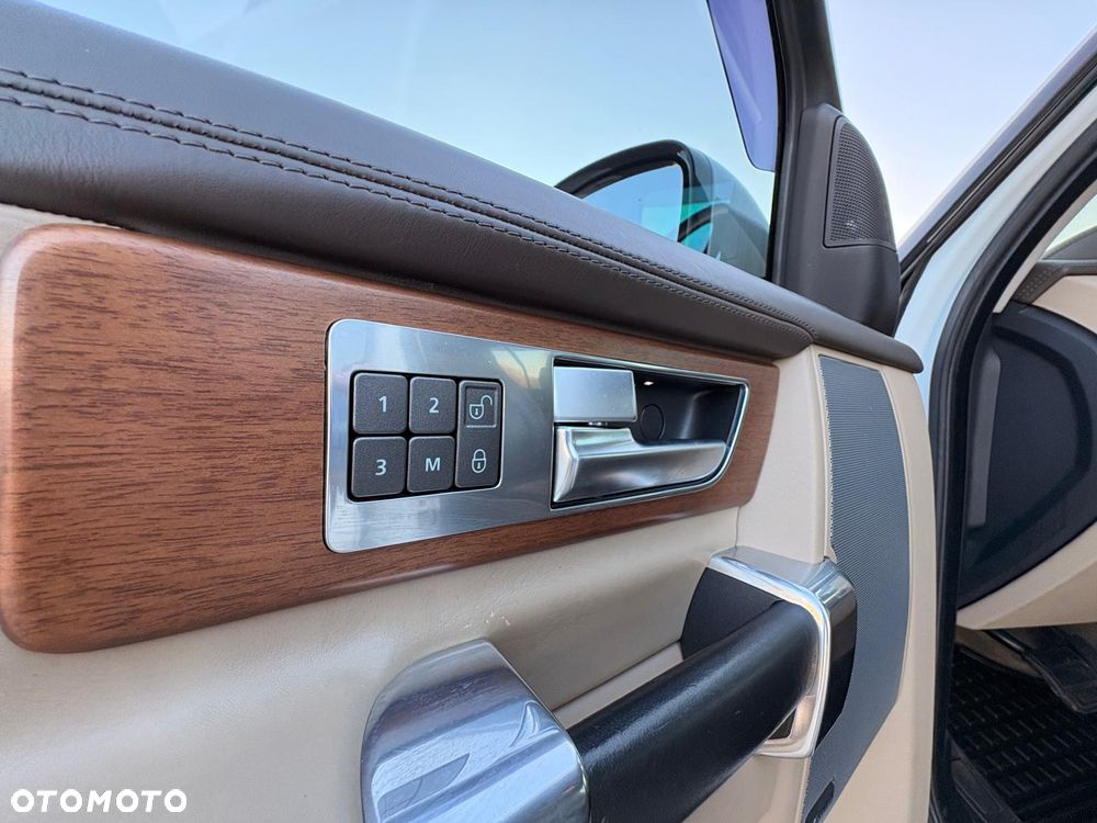 Land Rover Discovery 3.0 Si6 HSE Luxury - 27