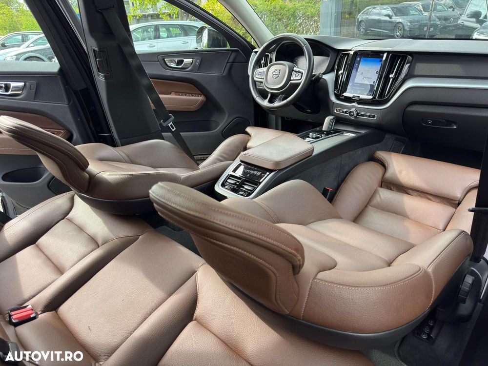 Volvo XC 60 B4 D AWD Geartronic Momentum Pro - 9