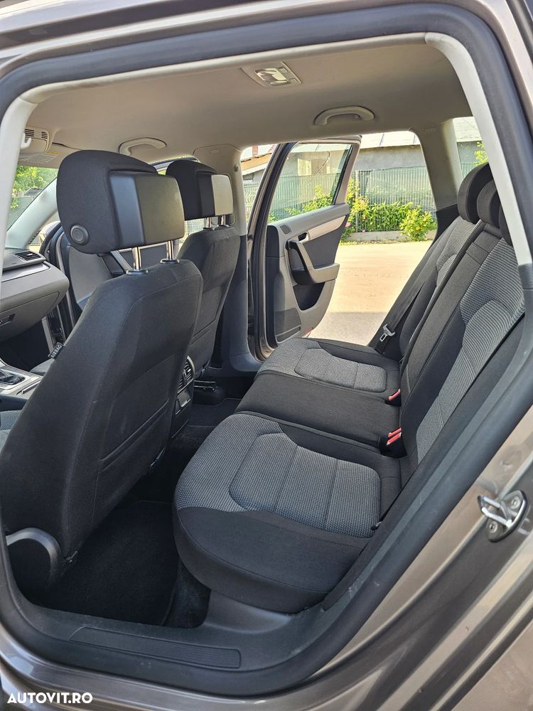 Volkswagen Passat 2.0 TDI DSG BlueMotion Technology Comfortline - 10