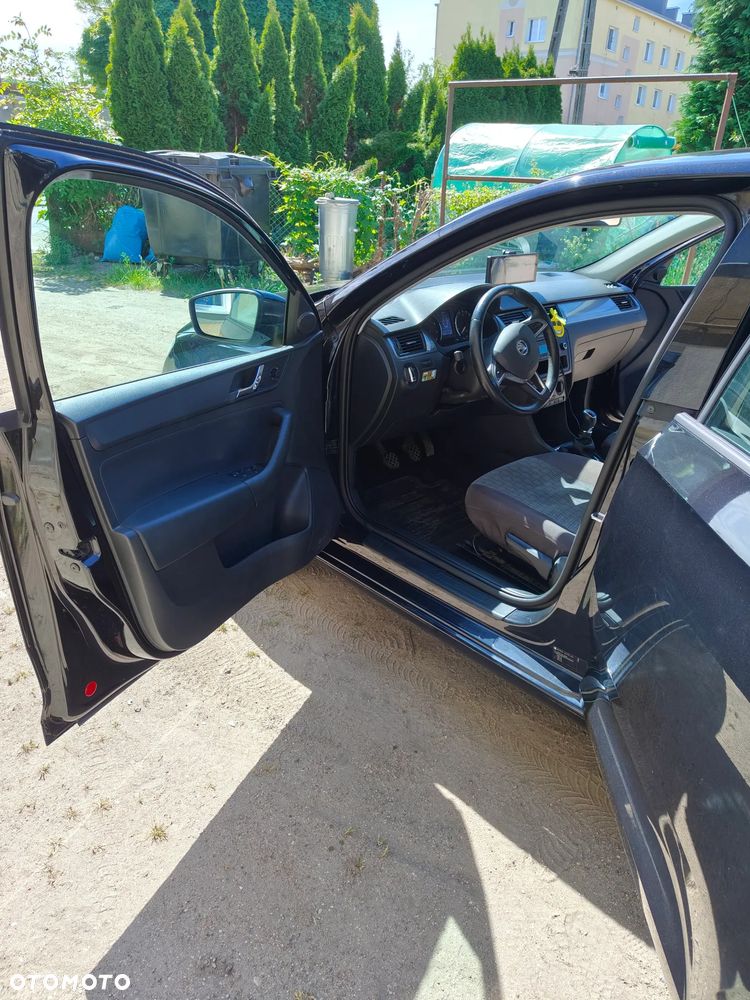 Skoda RAPID 1.2 TSI Active - 7