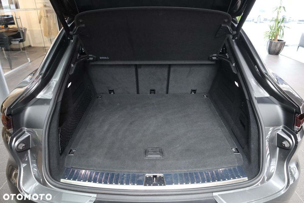 Porsche Cayenne - 31