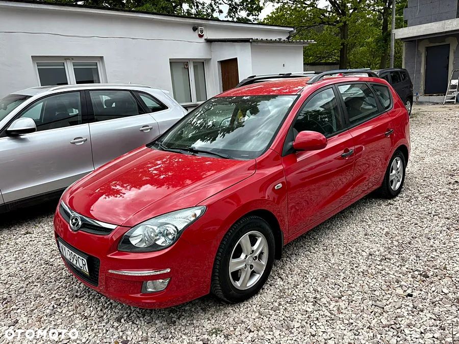 Hyundai i30 1.4 Base + - 1