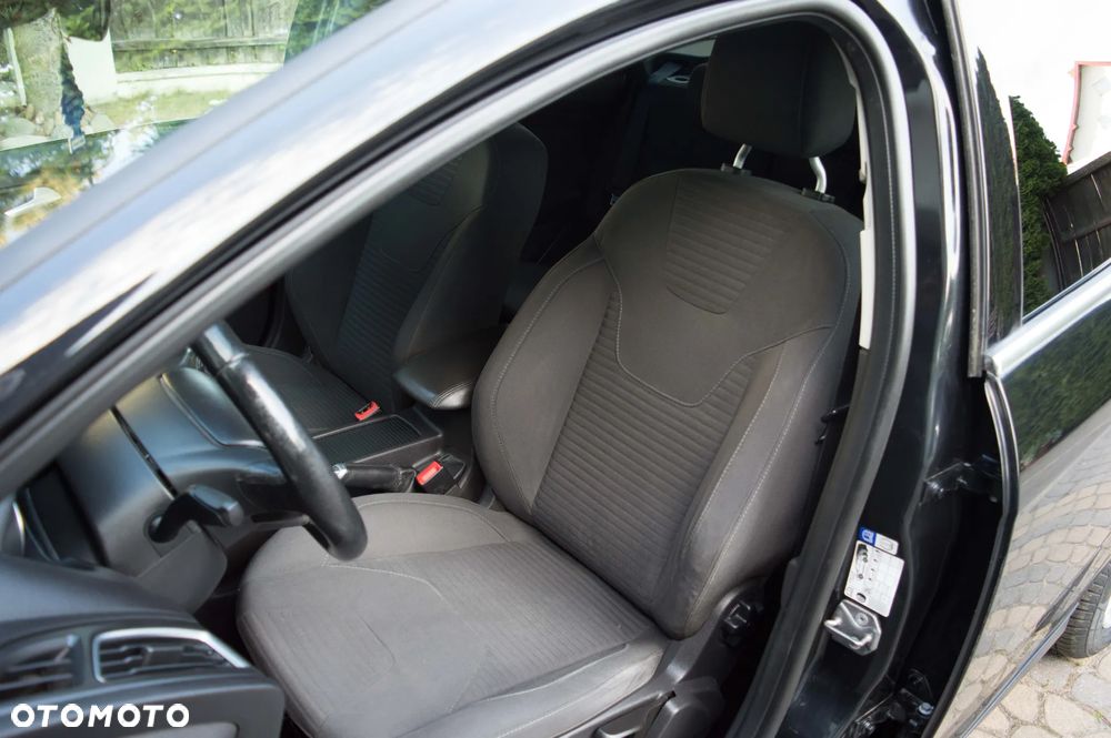 Ford Focus 1.6 TDCi DPF Start-Stopp-System Titanium - 17