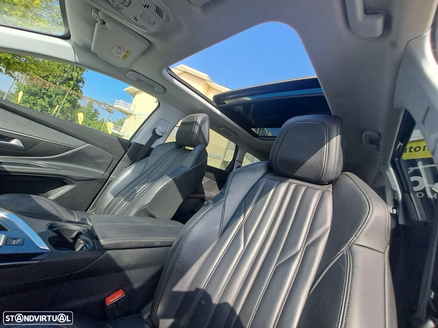 Peugeot 5008 1.5 BlueHDi Allure Pack EAT8 - 14