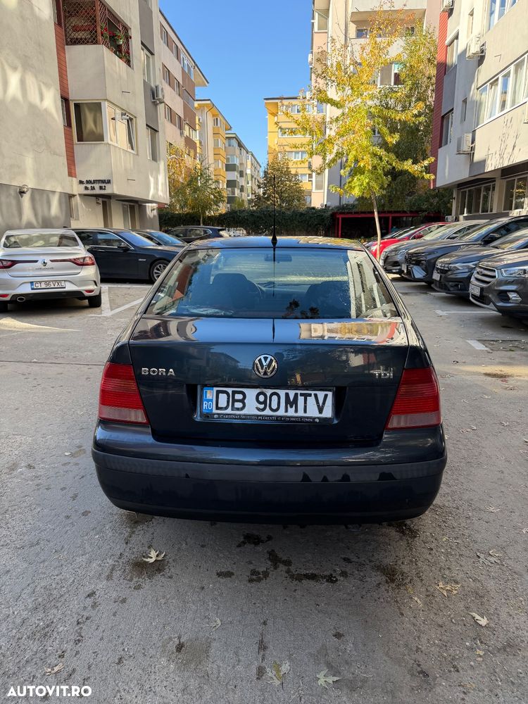 Volkswagen Bora 1.9 TDI Basis - 1
