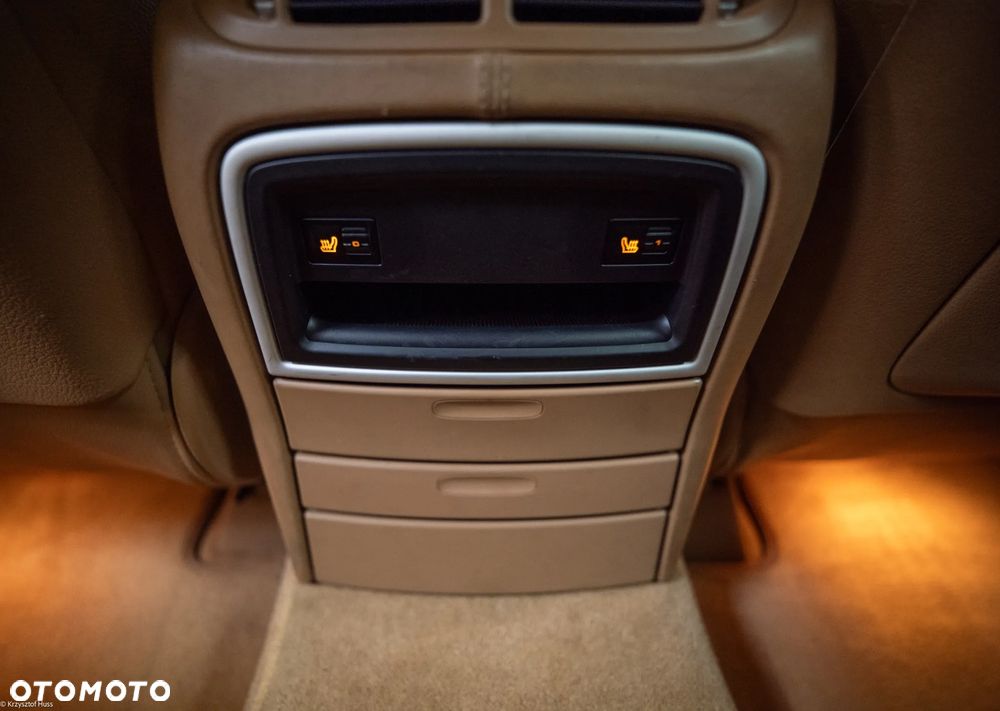 Porsche Cayenne - 13