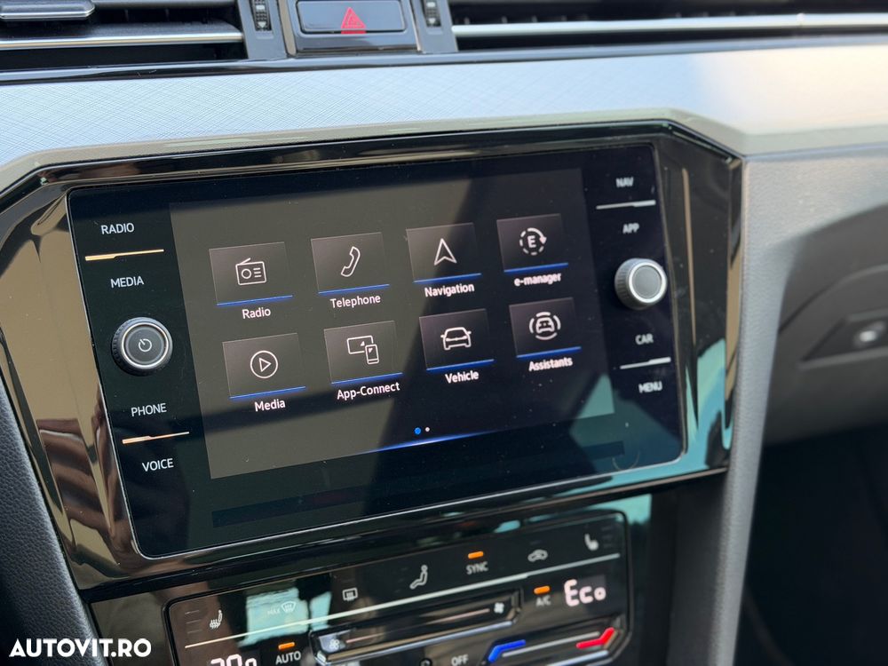 Volkswagen Passat - 41