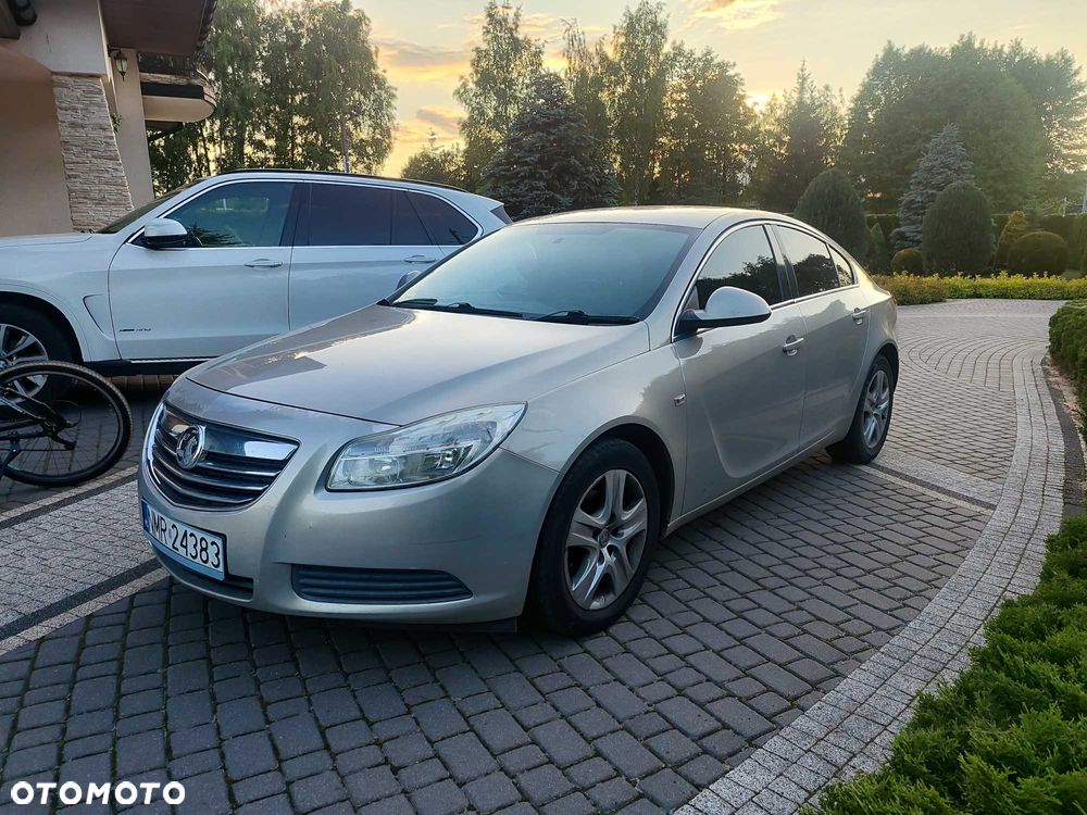 Opel Insignia - 1