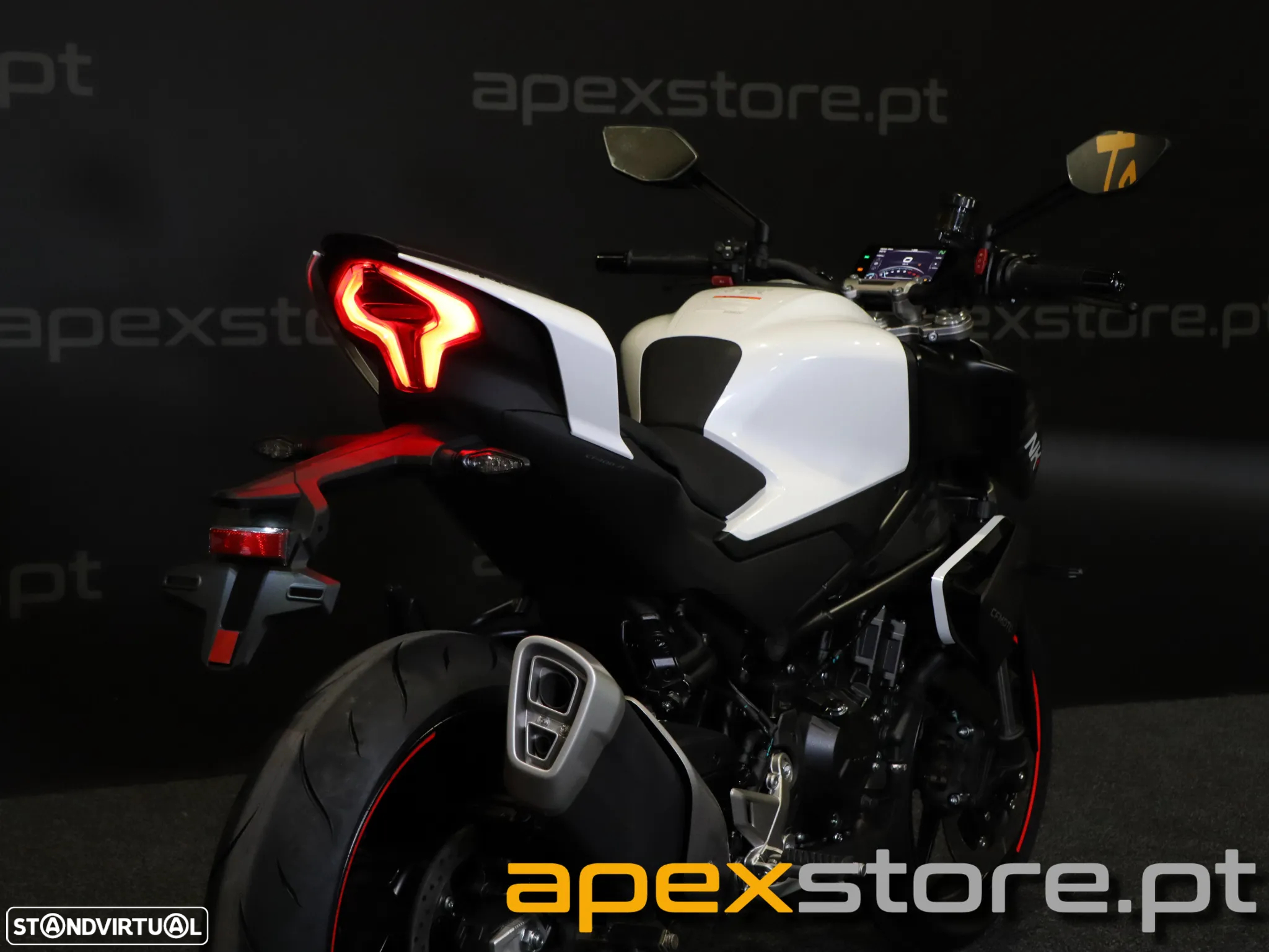 CF Moto 450NK - 8