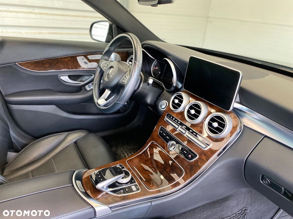 Mercedes-Benz Klasa C 400 4Matic 7G-TRONIC AMG Line - 11