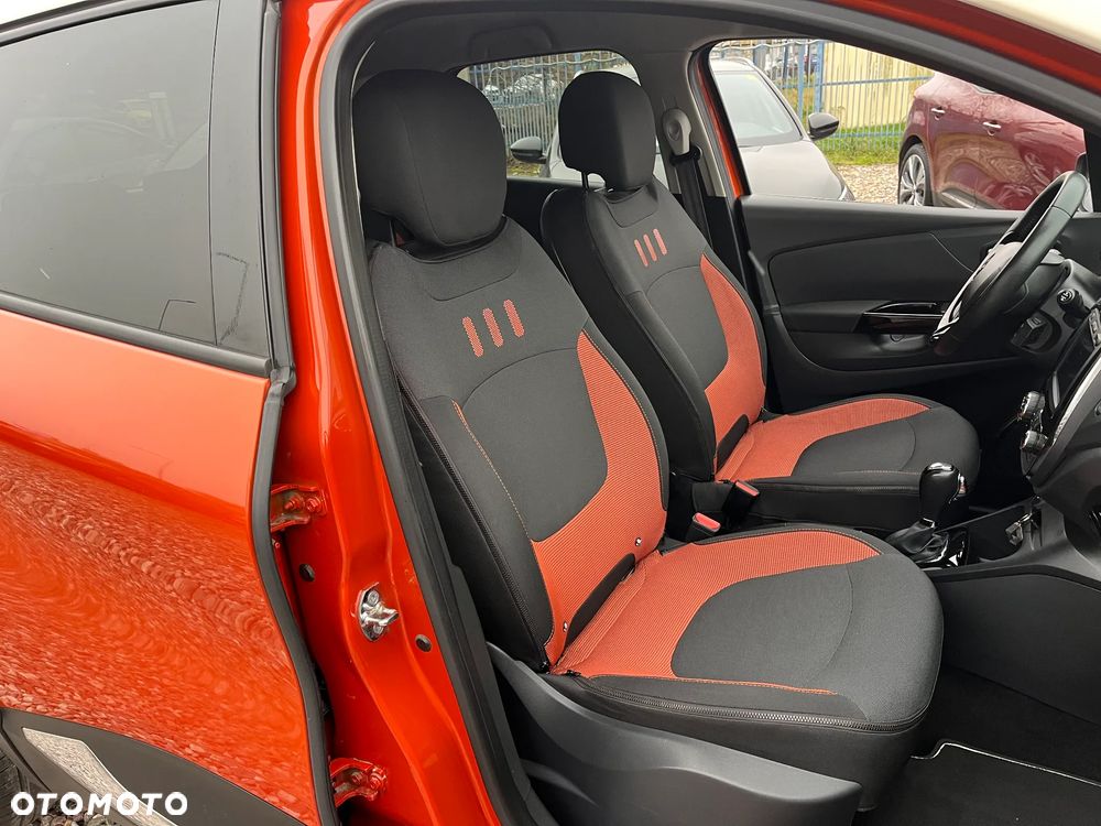 Renault Captur - 32