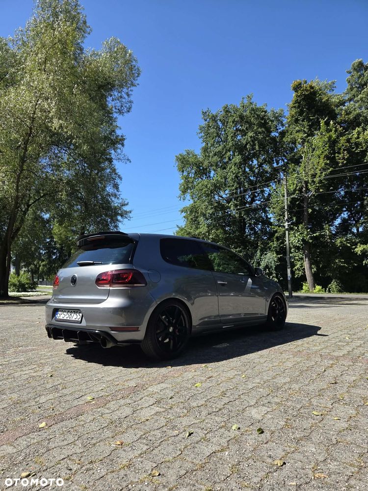 Volkswagen Golf - 5