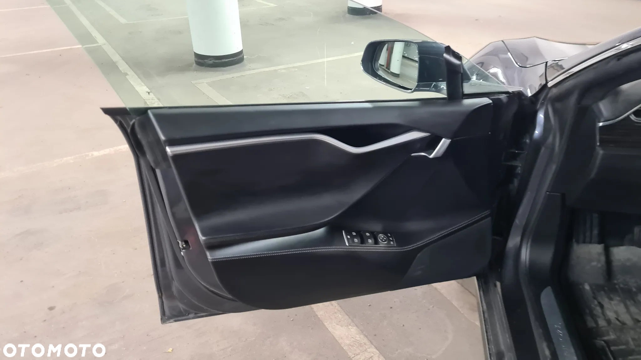 Tesla Model S - 16