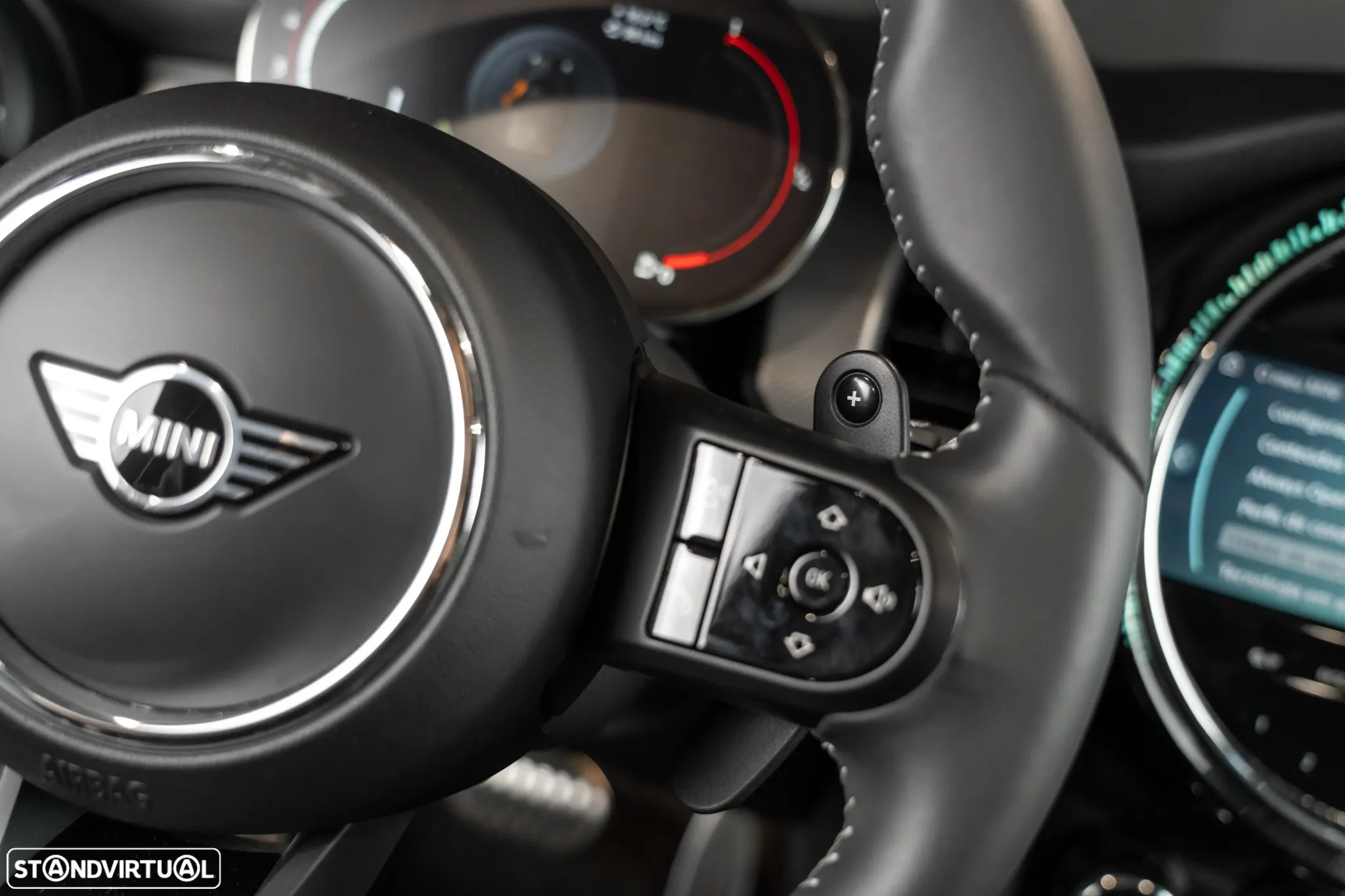 MINI Cabrio John Cooper Works Auto Desportiva - 14
