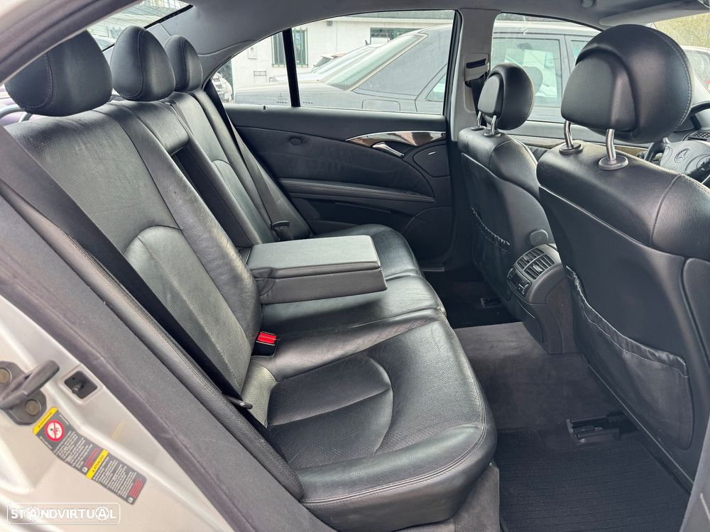Mercedes-Benz E 220 CDi Avantgarde - 24