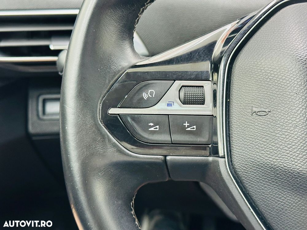 Peugeot 5008 1.2 Puretech Turbo s&s GT-Line - 28