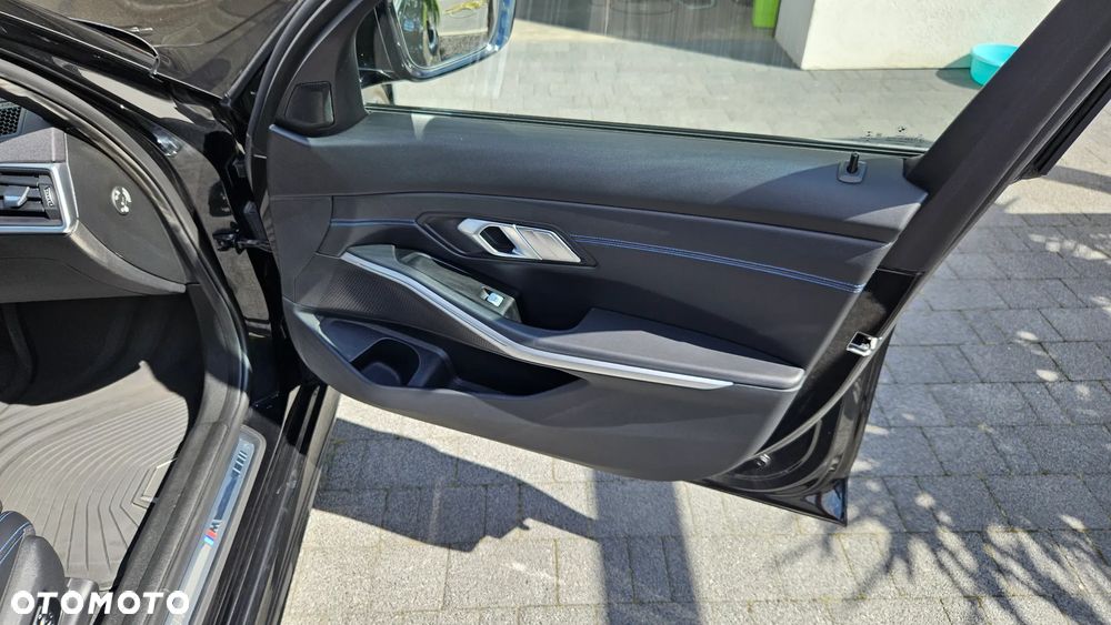 BMW Seria 3 330i xDrive M Sport sport - 14