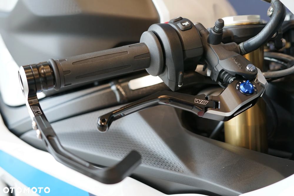 BMW S - 28