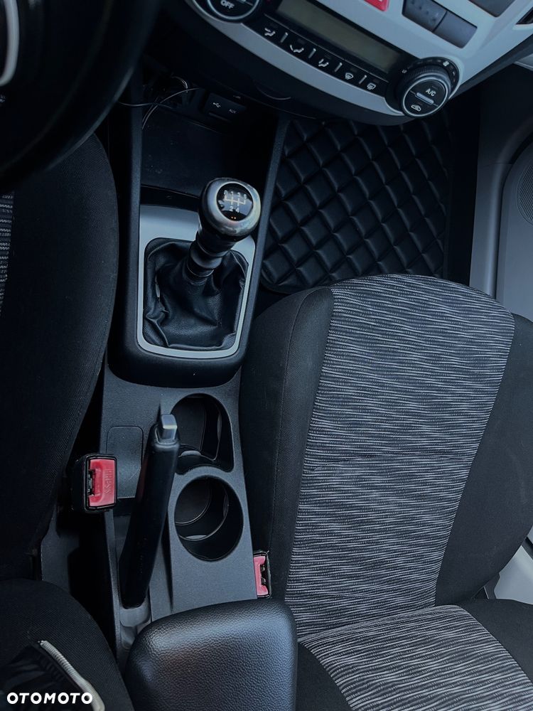 Kia Ceed 1.6 Comfort - 10