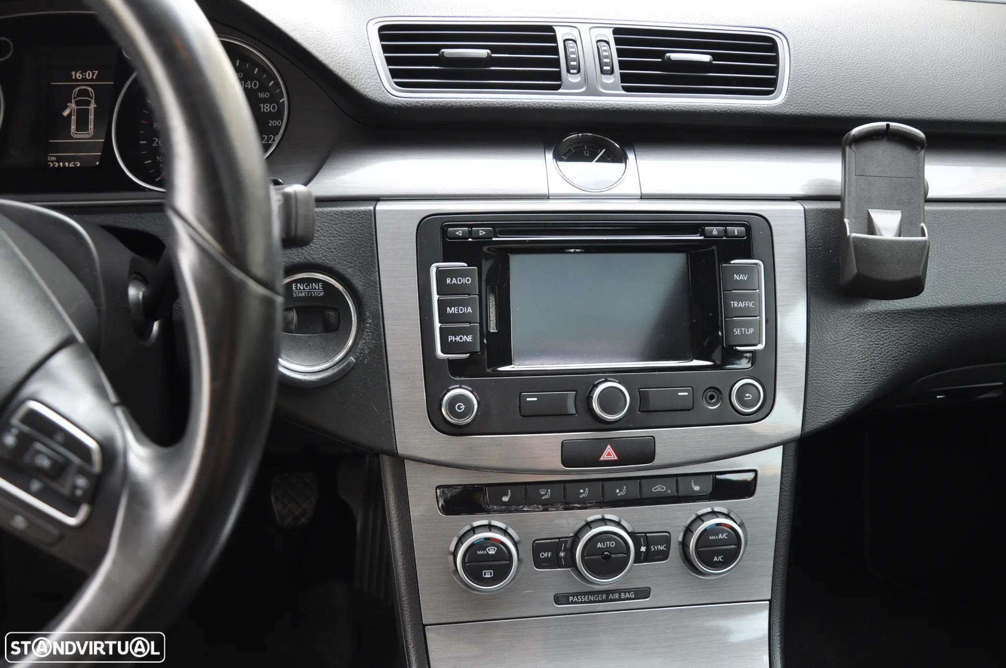VW Passat Variant 1.6 TDI BlueMotion Trendline - 30