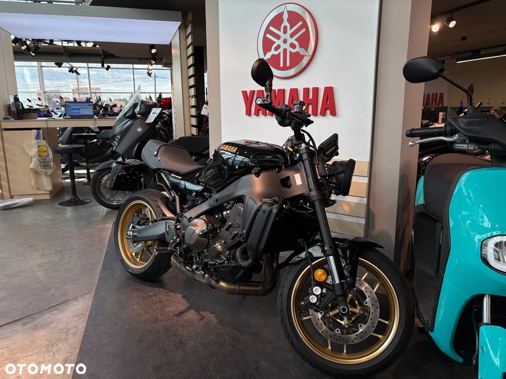 Yamaha XSR - 6