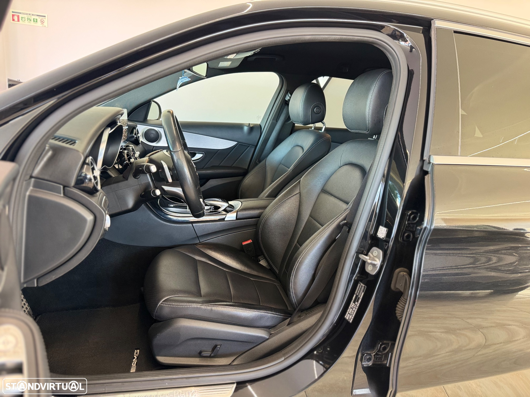 Mercedes-Benz C 300 h AMG Line - 10