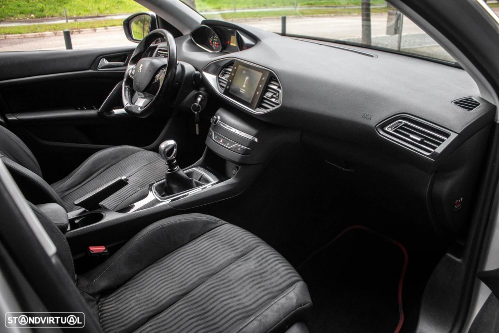 Peugeot 308 SW 1.6 BlueHDi Style - 19