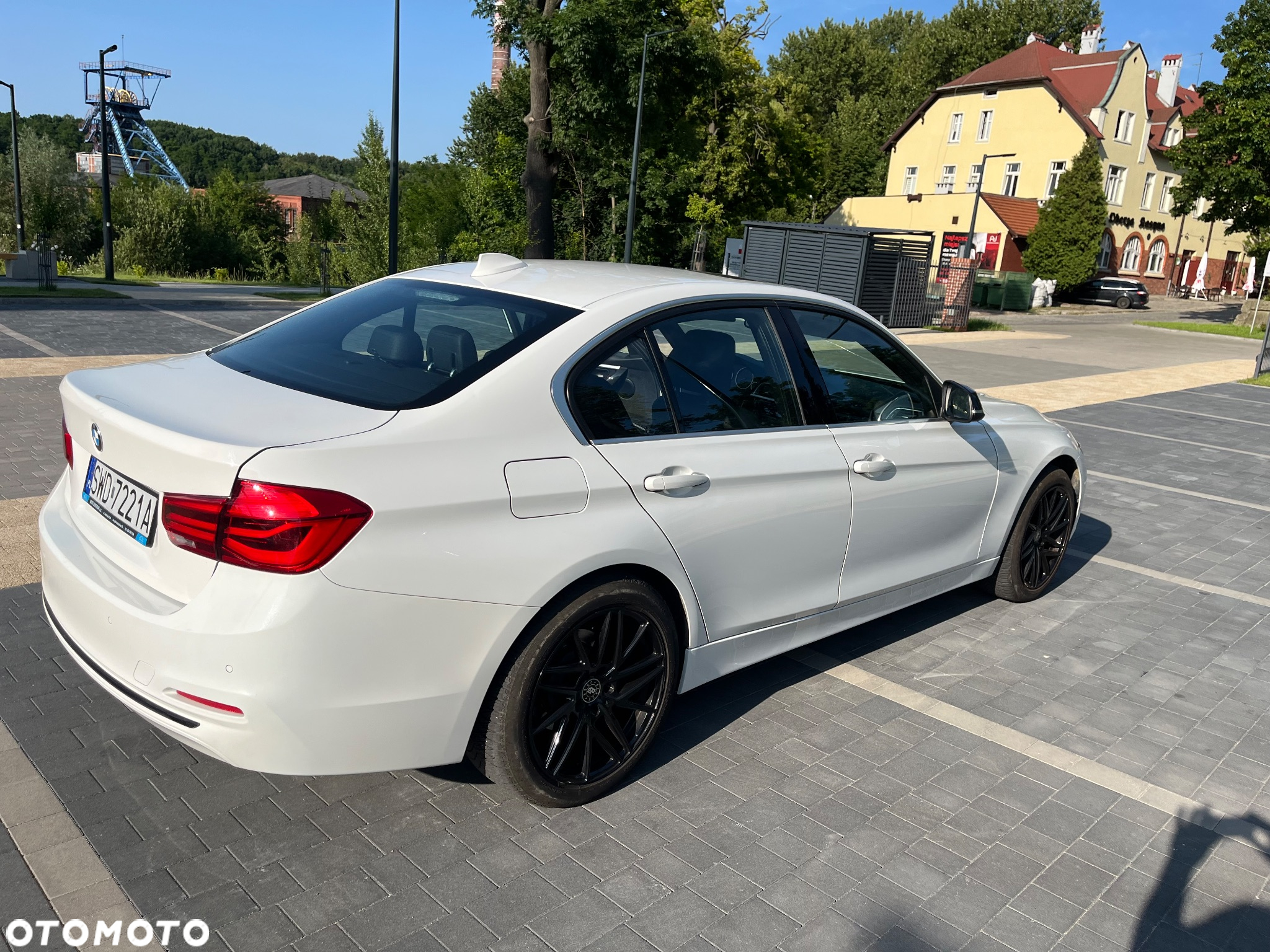 BMW Seria 3 330i xDrive Sport Line Shadow - 19