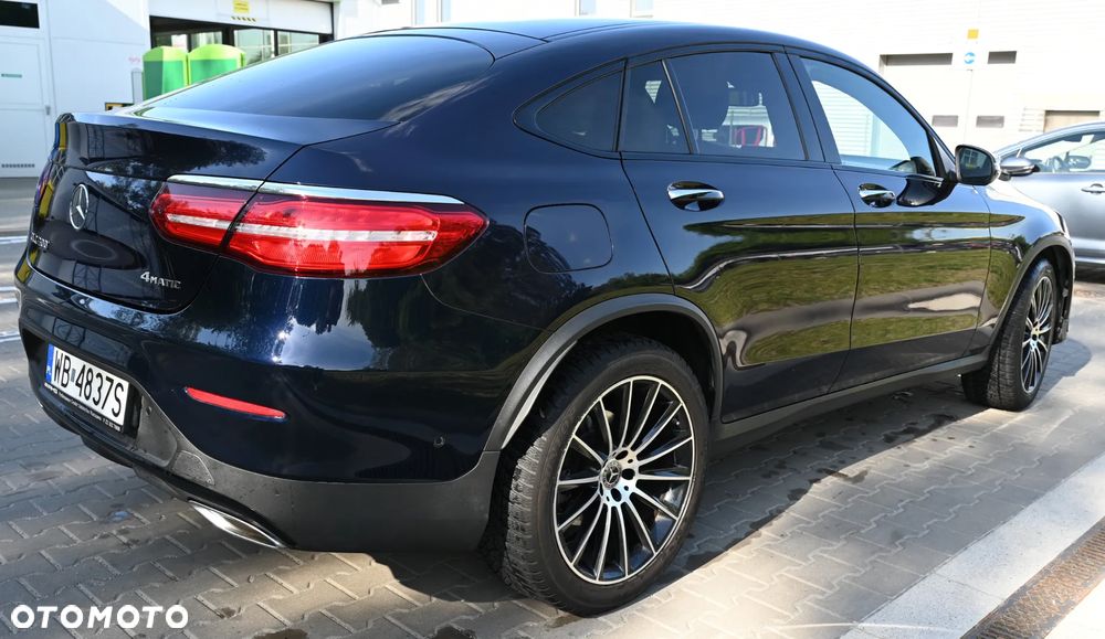 Mercedes-Benz GLC 300 4-Matic - 4