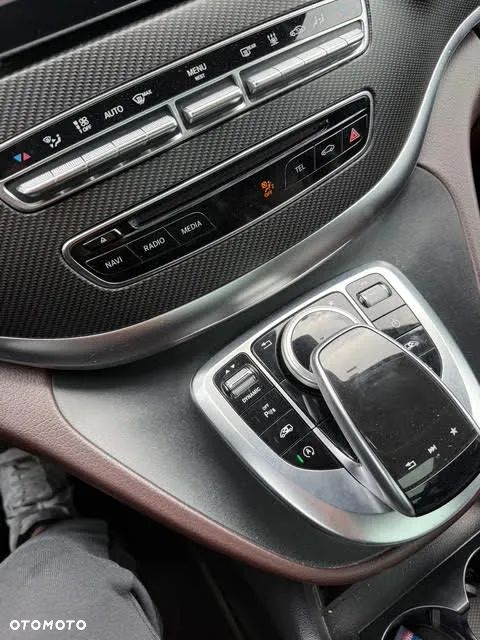 Mercedes-Benz Klasa V 250 d 4-Matic Exclusive 7G-Tronic - 4