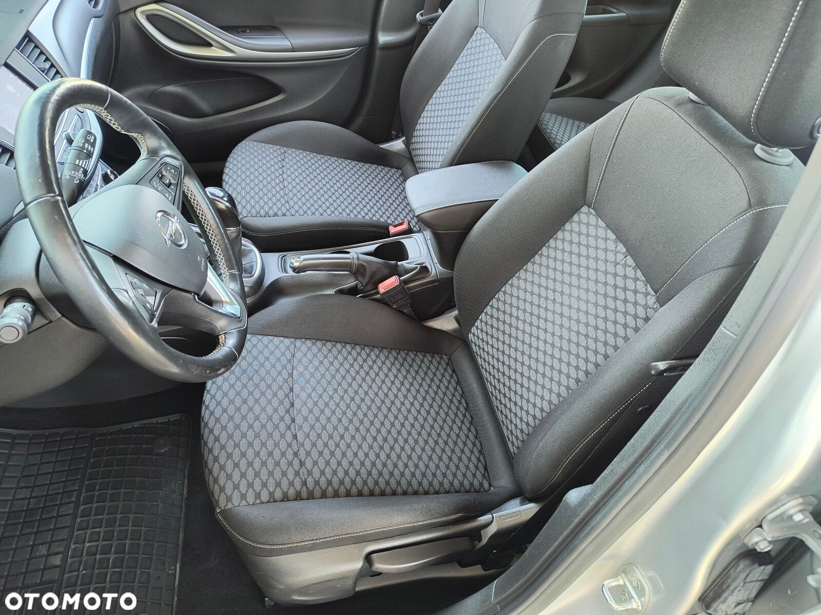 Opel Astra V 1.2 T Edition S&S - 9
