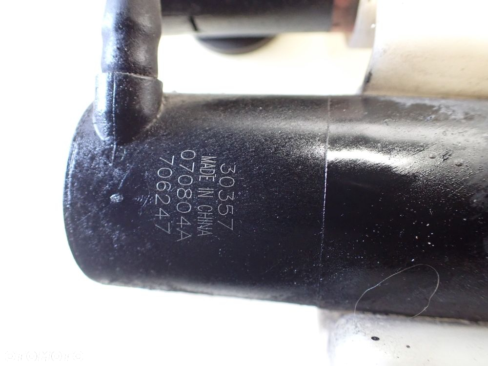 ZBIORNICZEK SPRYSKIWACZY TOYOTA YARIS II 1.4 85310-0D060 - 7
