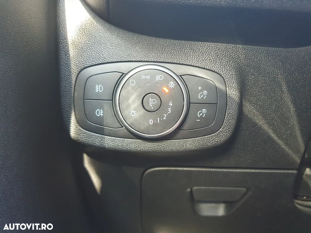 Ford Fiesta - 10