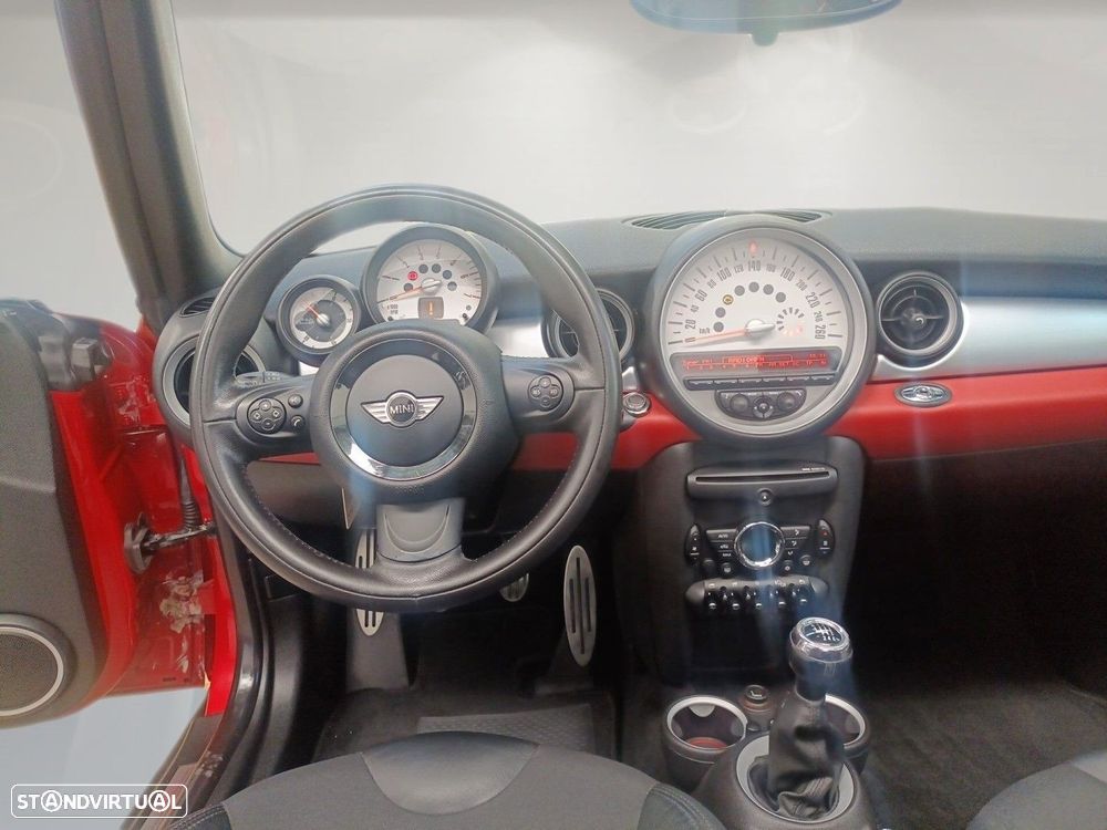 MINI Cabrio Cooper D - 8