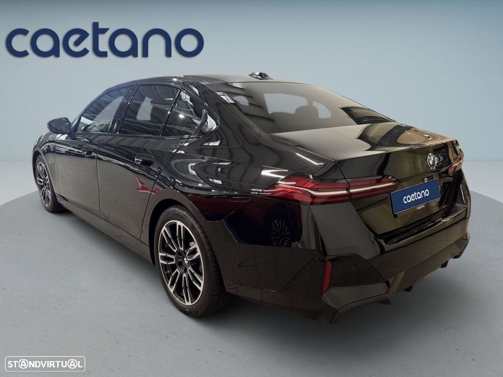 BMW 530 e Pack Desportivo M — photo 4