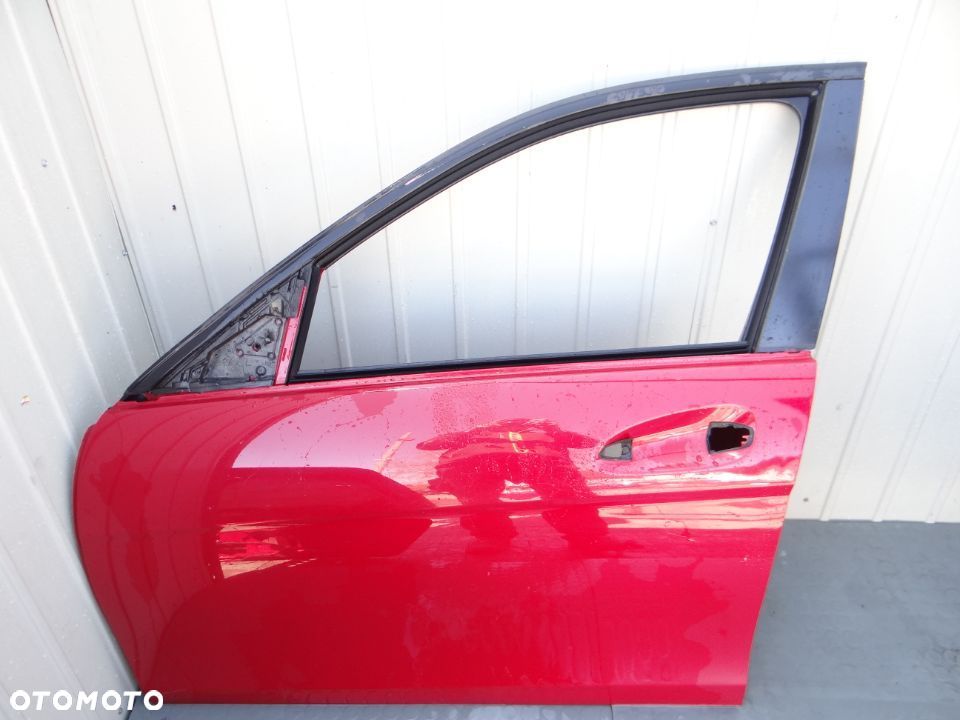 Mercedes C W204 Lift Drzwi lewe lewy przod C590
