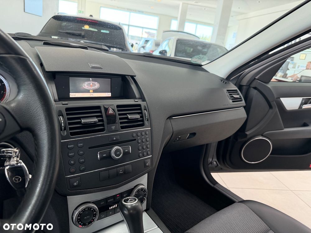 Mercedes-Benz Klasa C 280 4Matic Automatik Avantgarde - 16