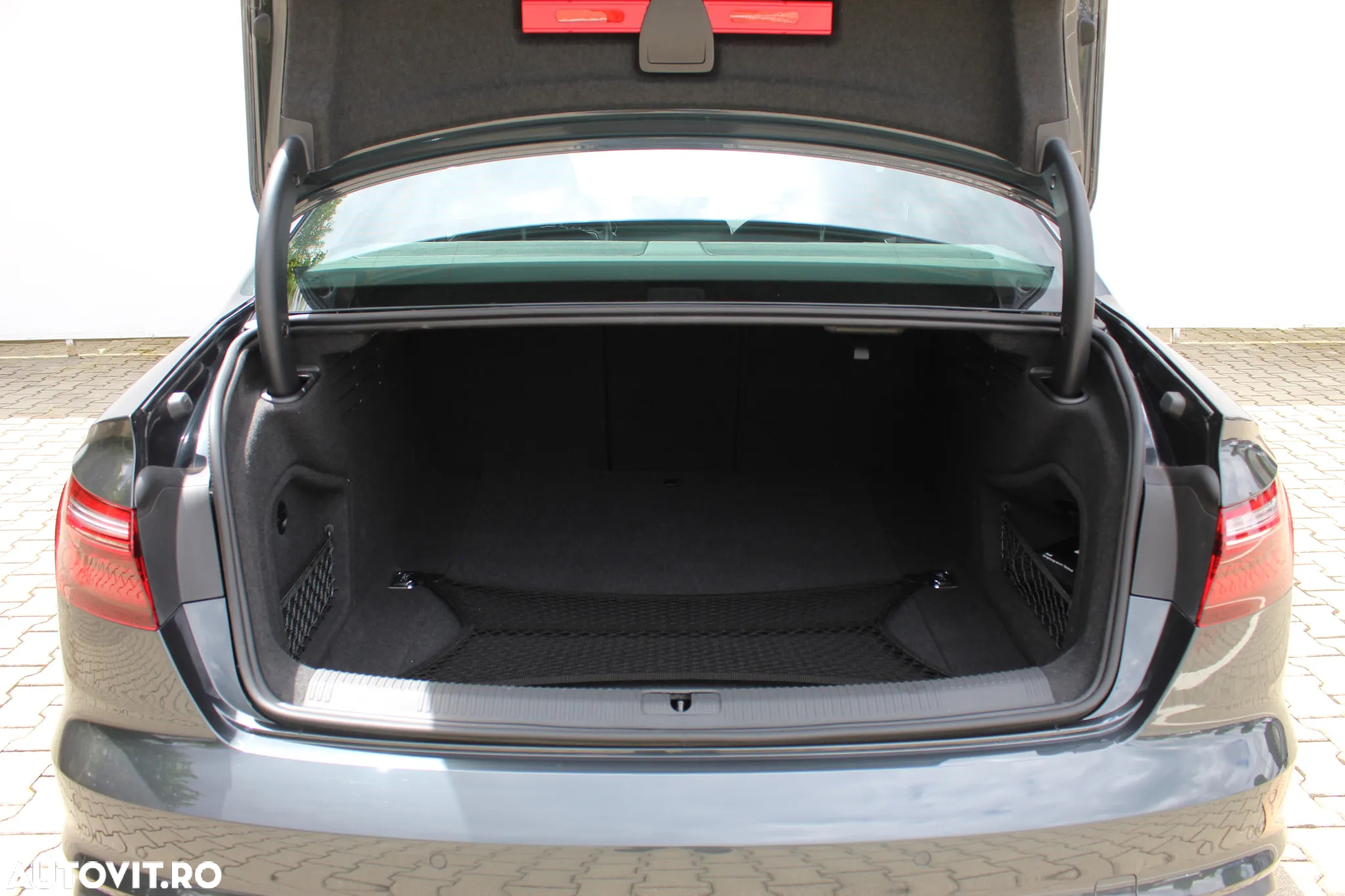 Audi A4 35 TDI S tronic advanced - 39
