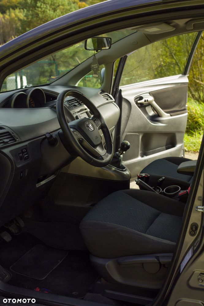 Toyota Verso 1.8 Sol 7os - 8