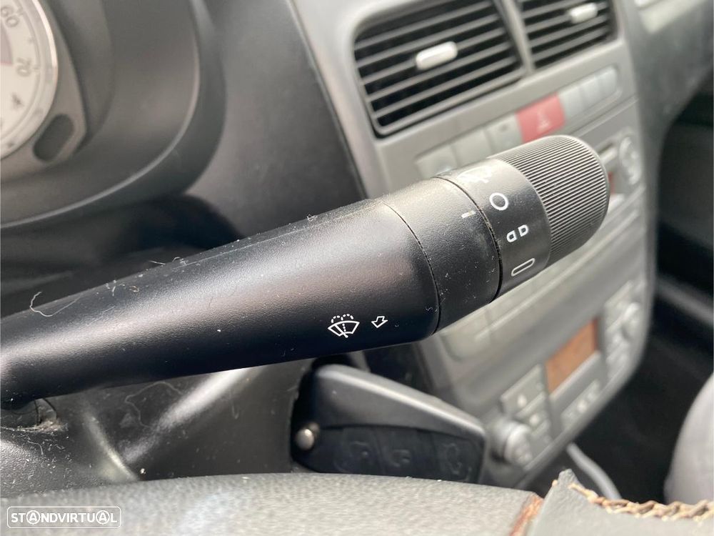 Fiat Linea 1.3 M-Jet Emotion - 28