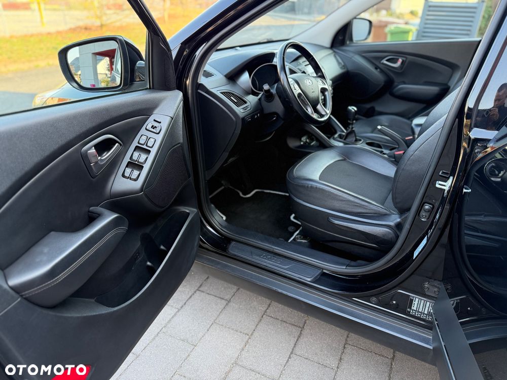 Hyundai ix35 1.6 2WD Fifa World Cup Edition - 12