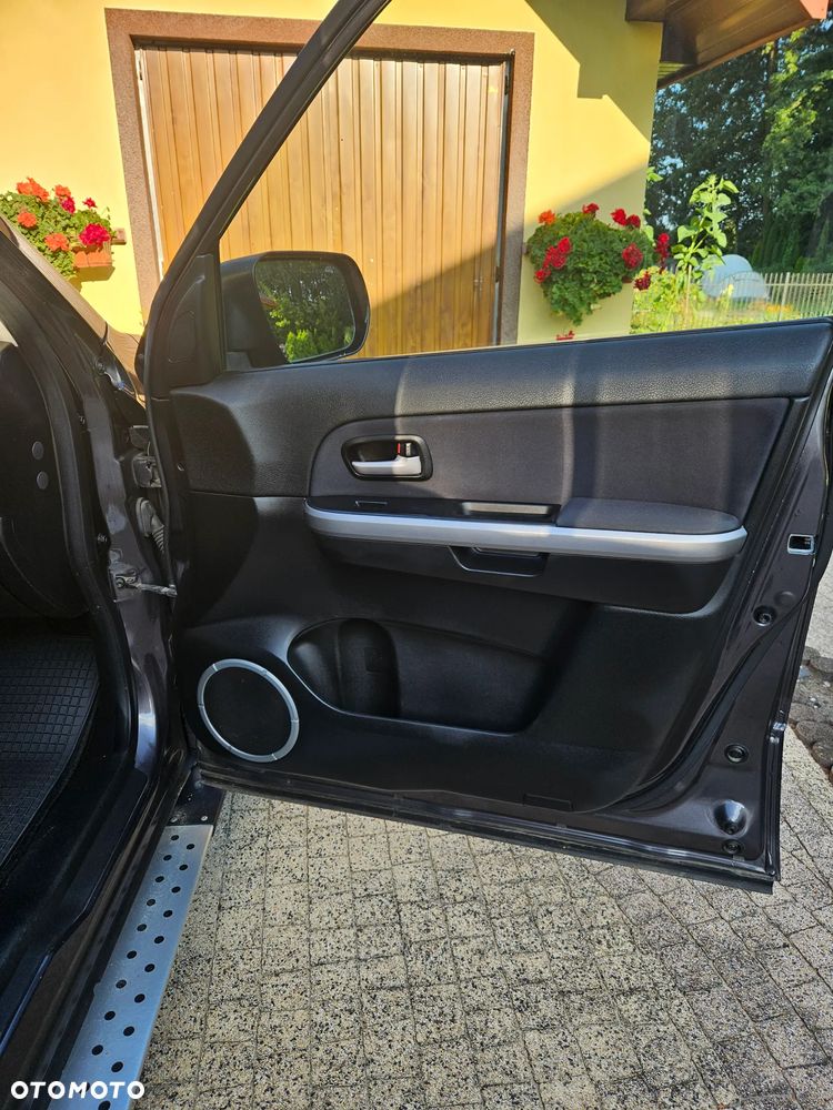 Suzuki Grand Vitara 2.4 Premium EU5 - 19