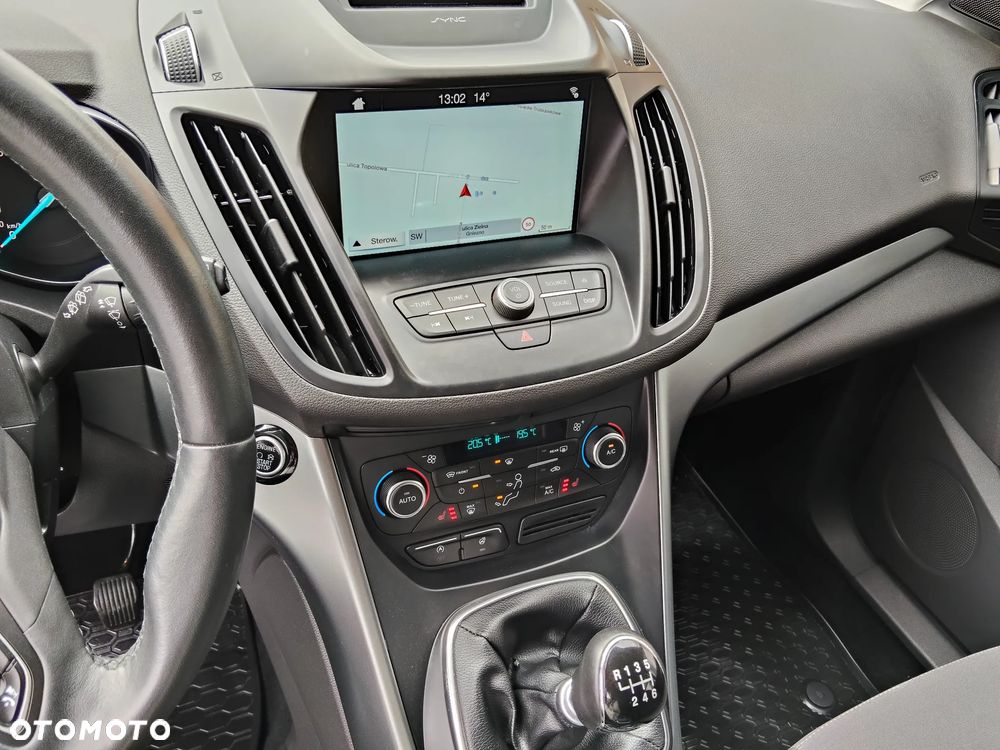Ford Kuga 1.5 EcoBoost TITANIUM - 16