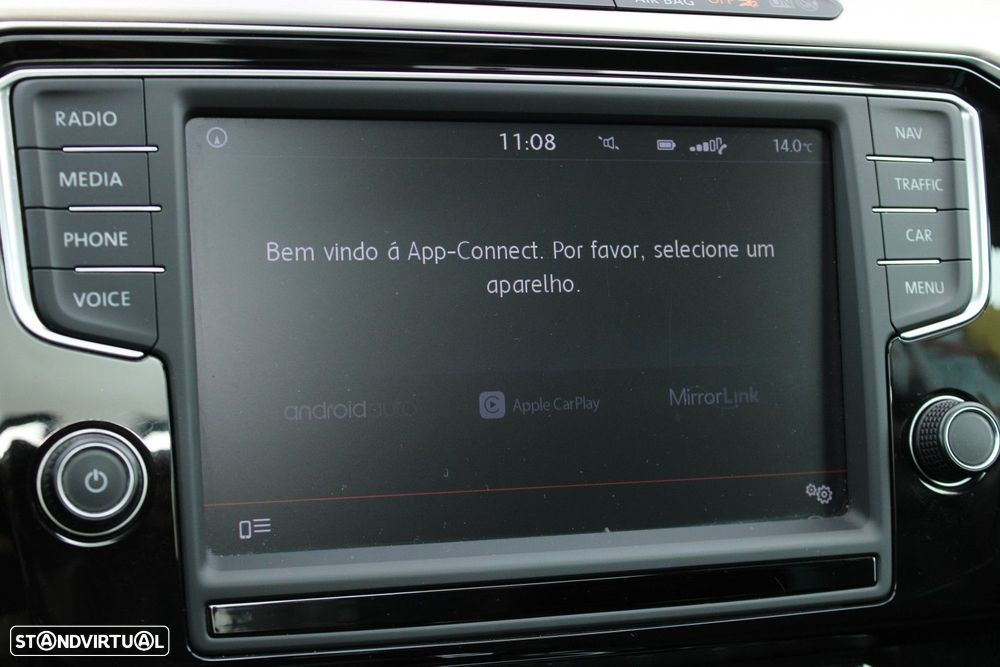 VW Passat Variant 1.6 TDI Highline DSG - 35